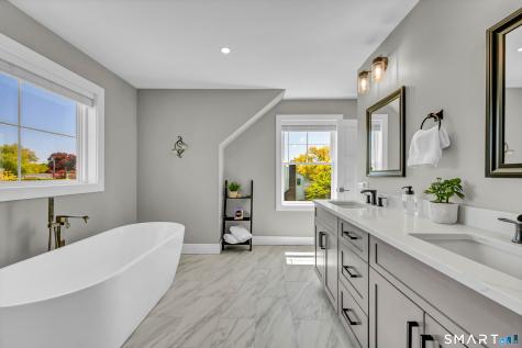 21 Lakeview Road Brookfield CT 06804