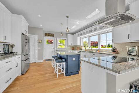 21 Lakeview Road Brookfield CT 06804