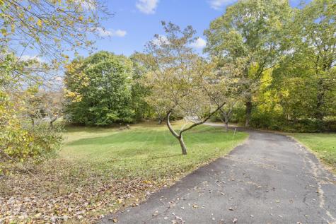 999 Monroe Turnpike Monroe CT 06468