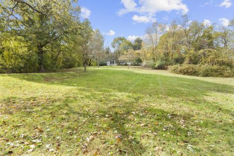 999 Monroe Turnpike Monroe CT 06468