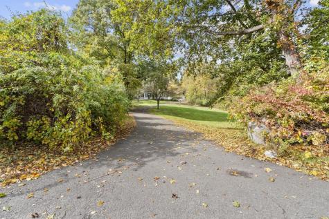 999 Monroe Turnpike Monroe CT 06468