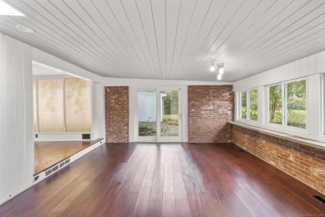 999 Monroe Turnpike Monroe CT 06468