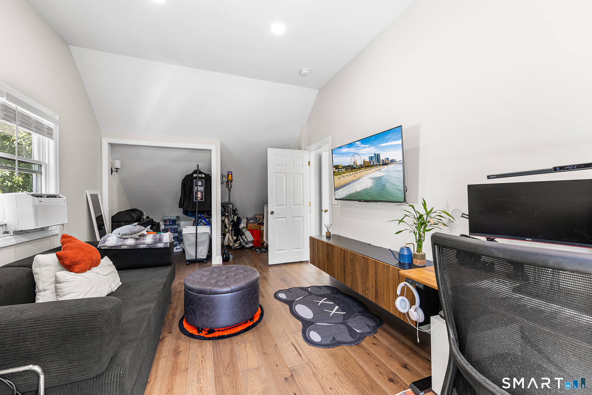 63 Morris Avenue West Haven CT 06516