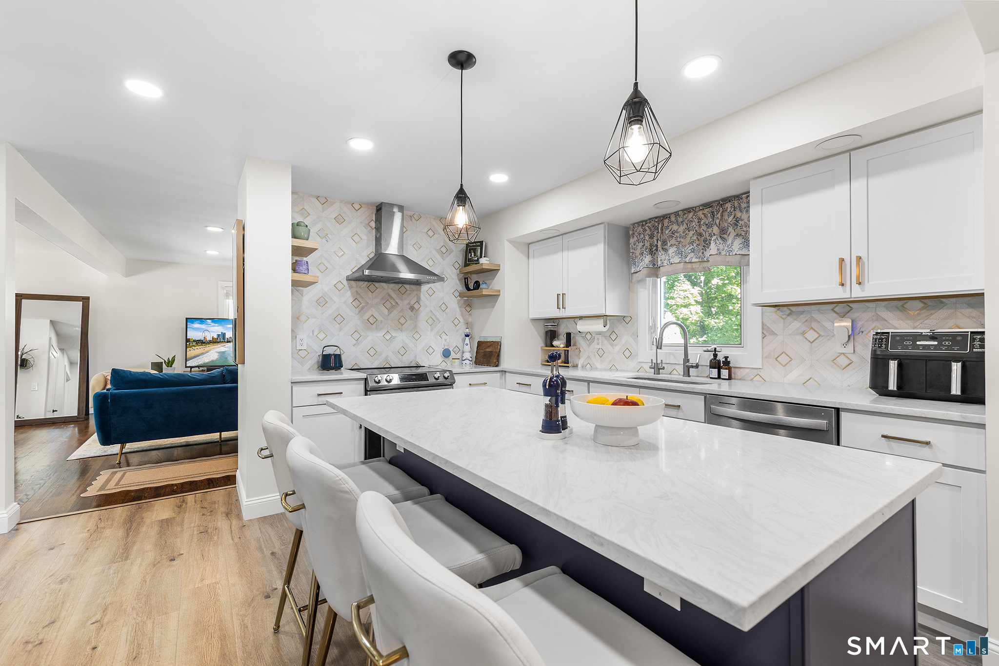 63 Morris Avenue West Haven CT 06516