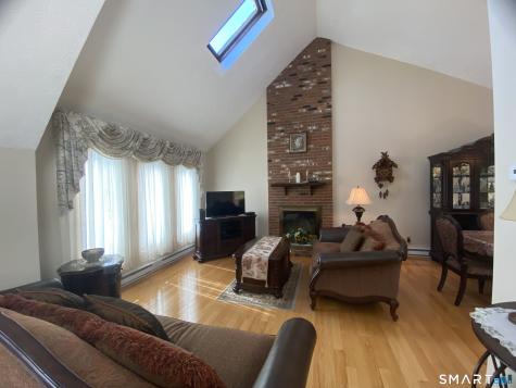 14 Cimarron Road Middletown CT 06457