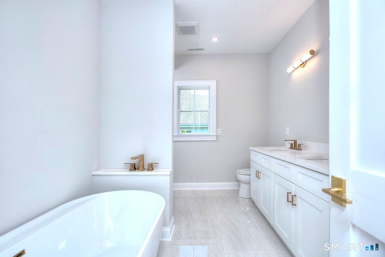 200 Henry Street Fairfield CT 06824