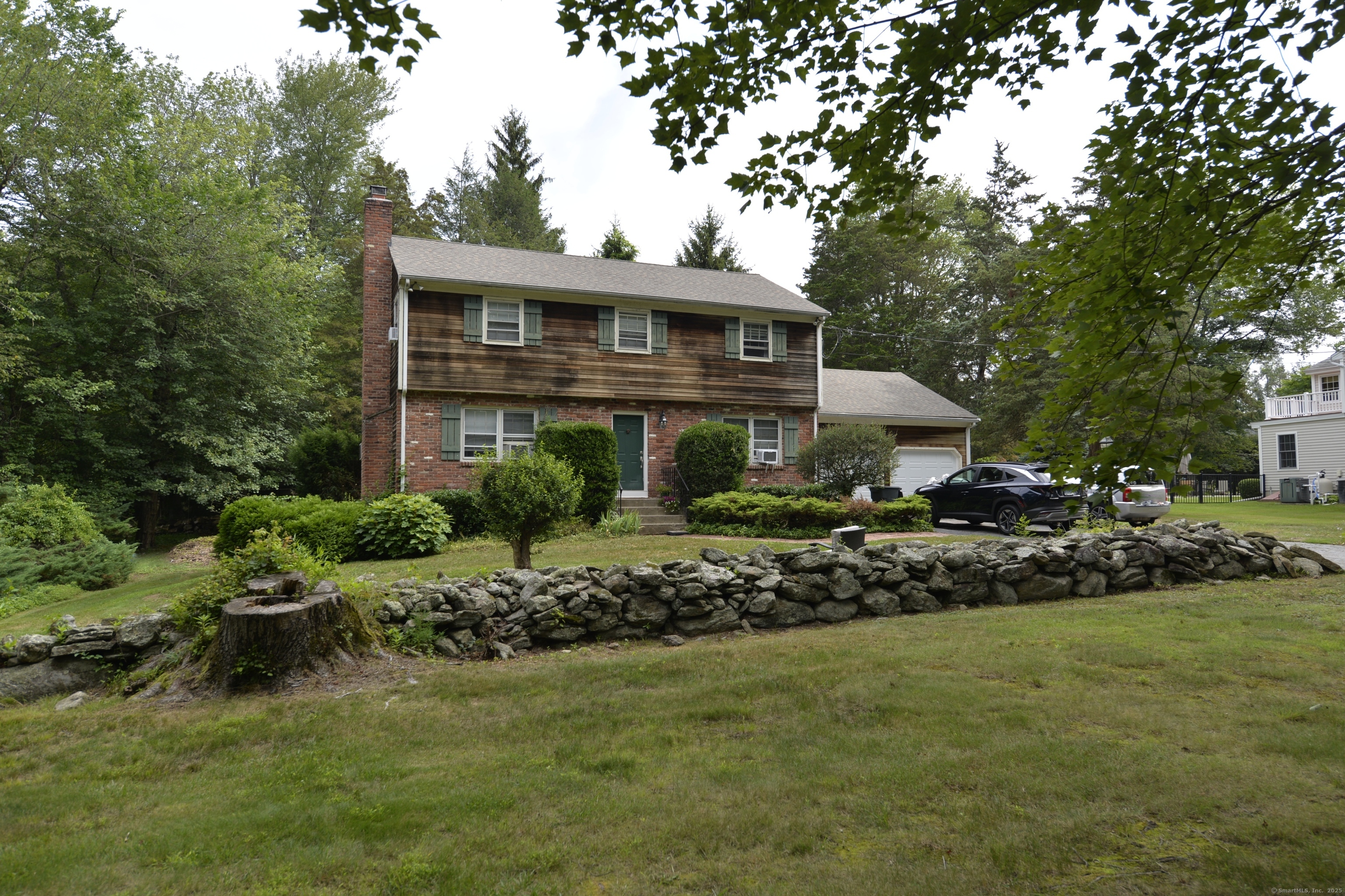 23 Yorktown Circle Trumbull CT 06611