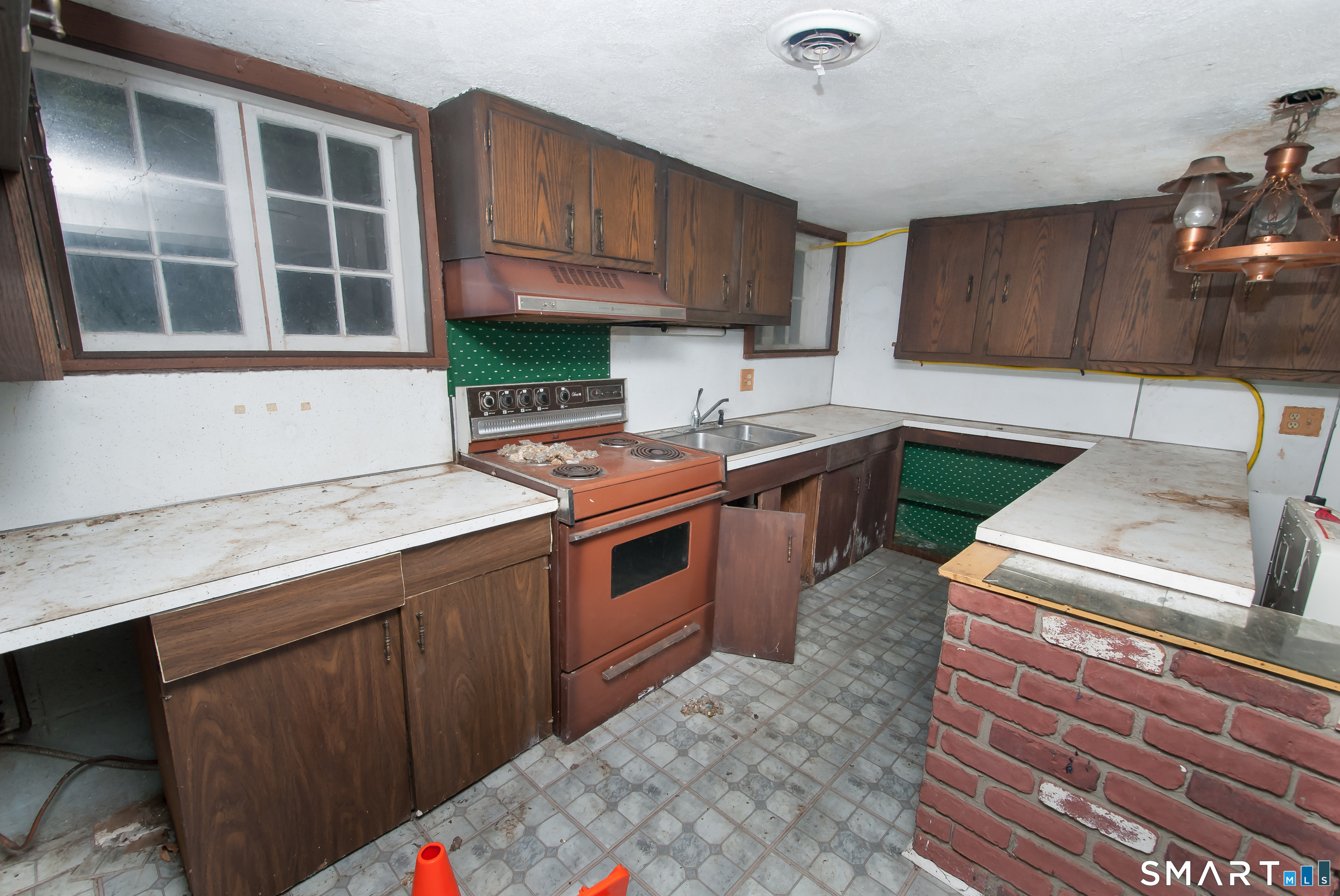 21 Riviera Terrace Oxford CT 06478