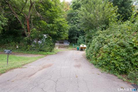 21 Riviera Terrace Oxford CT 06478