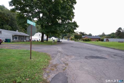 21 Riviera Terrace Oxford CT 06478