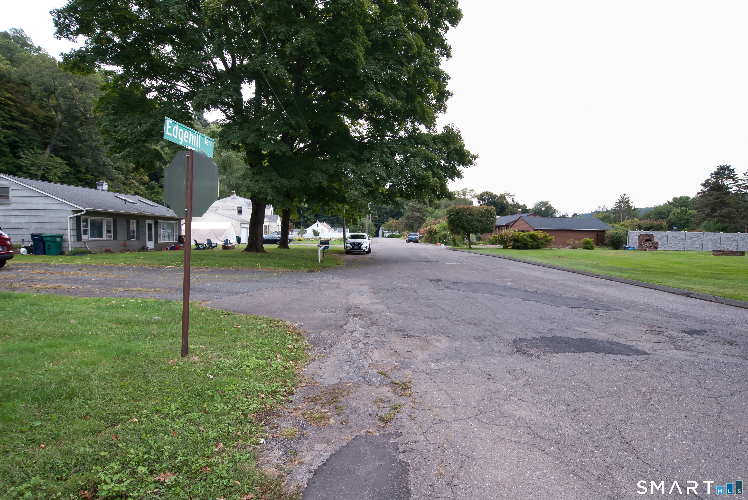21 Riviera Terrace Oxford CT 06478