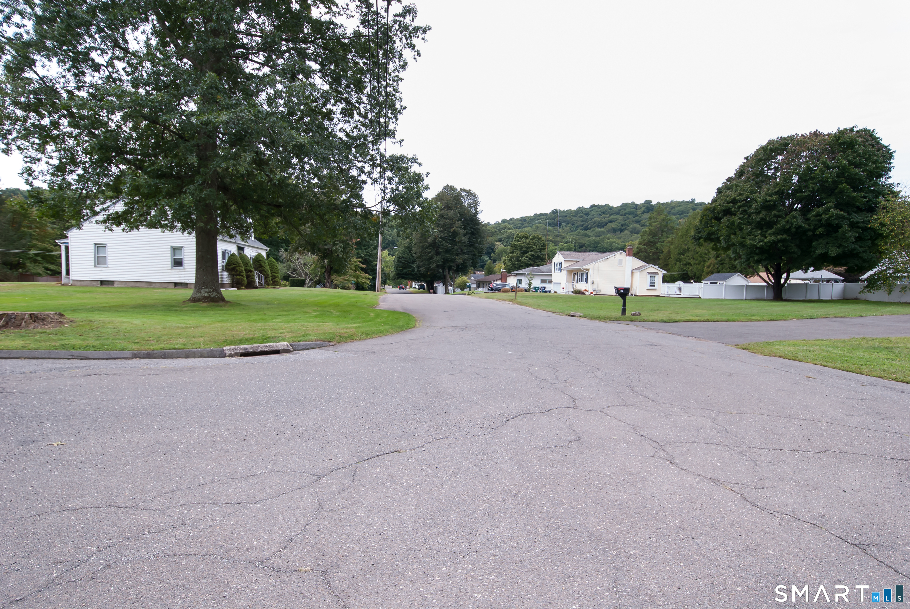 21 Riviera Terrace Oxford CT 06478
