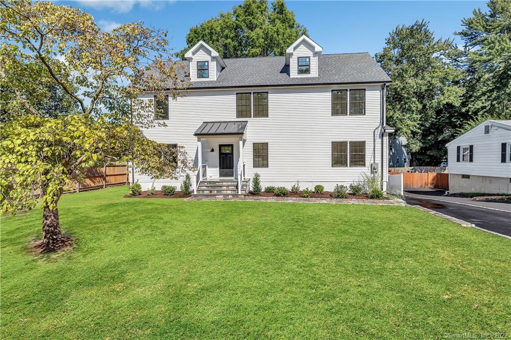 30 Edge Hill Place Fairfield CT 06824