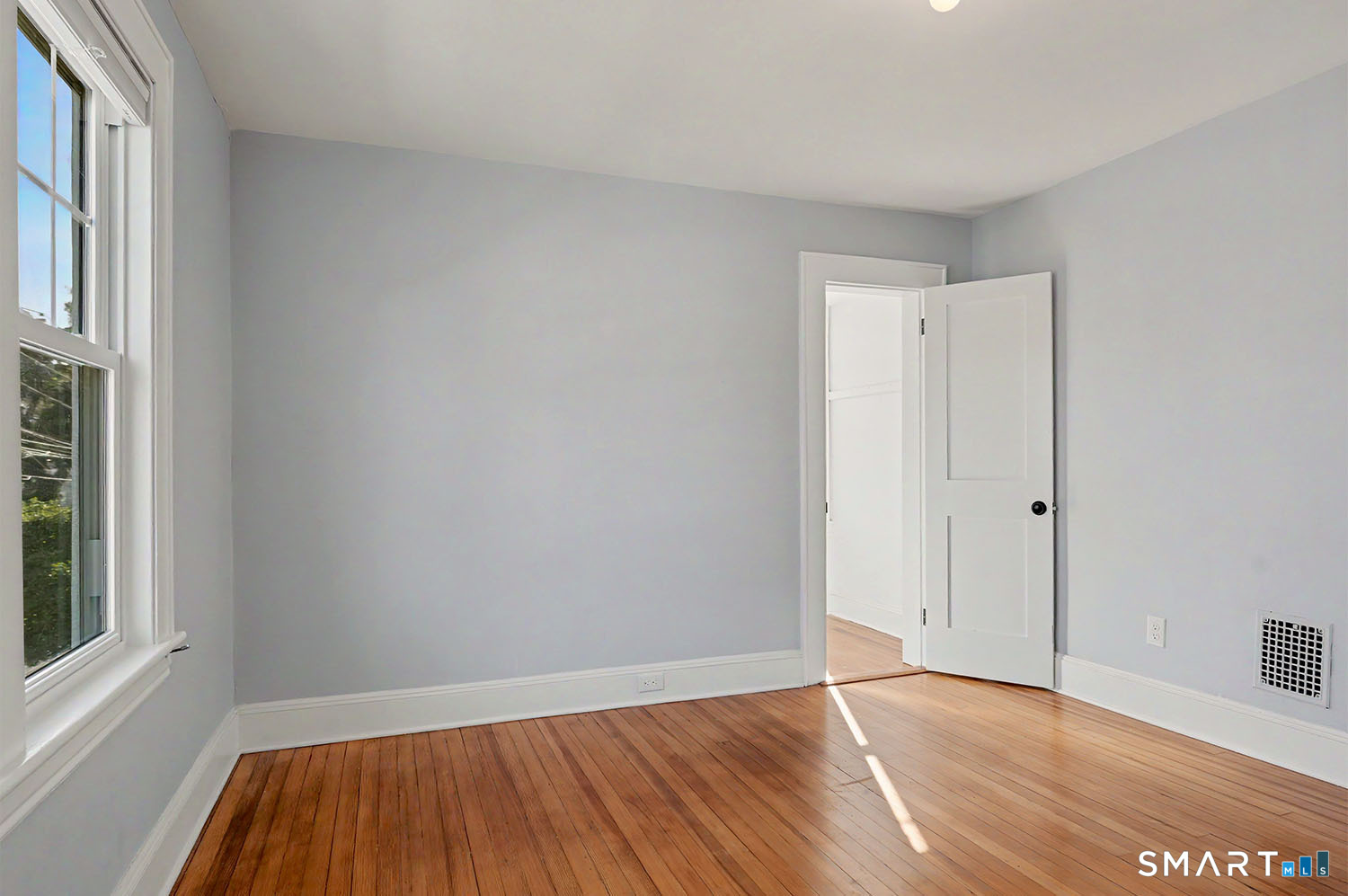 371 Grovers Avenue Bridgeport CT 06605