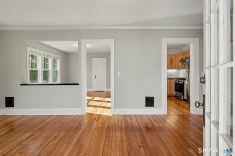 371 Grovers Avenue Bridgeport CT 06605