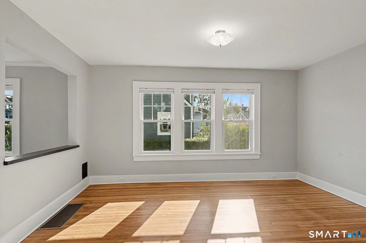 371 Grovers Avenue Bridgeport CT 06605
