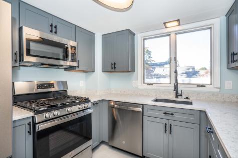 11 Eleanor Place Newington CT 06111