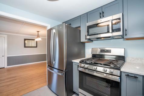 11 Eleanor Place Newington CT 06111