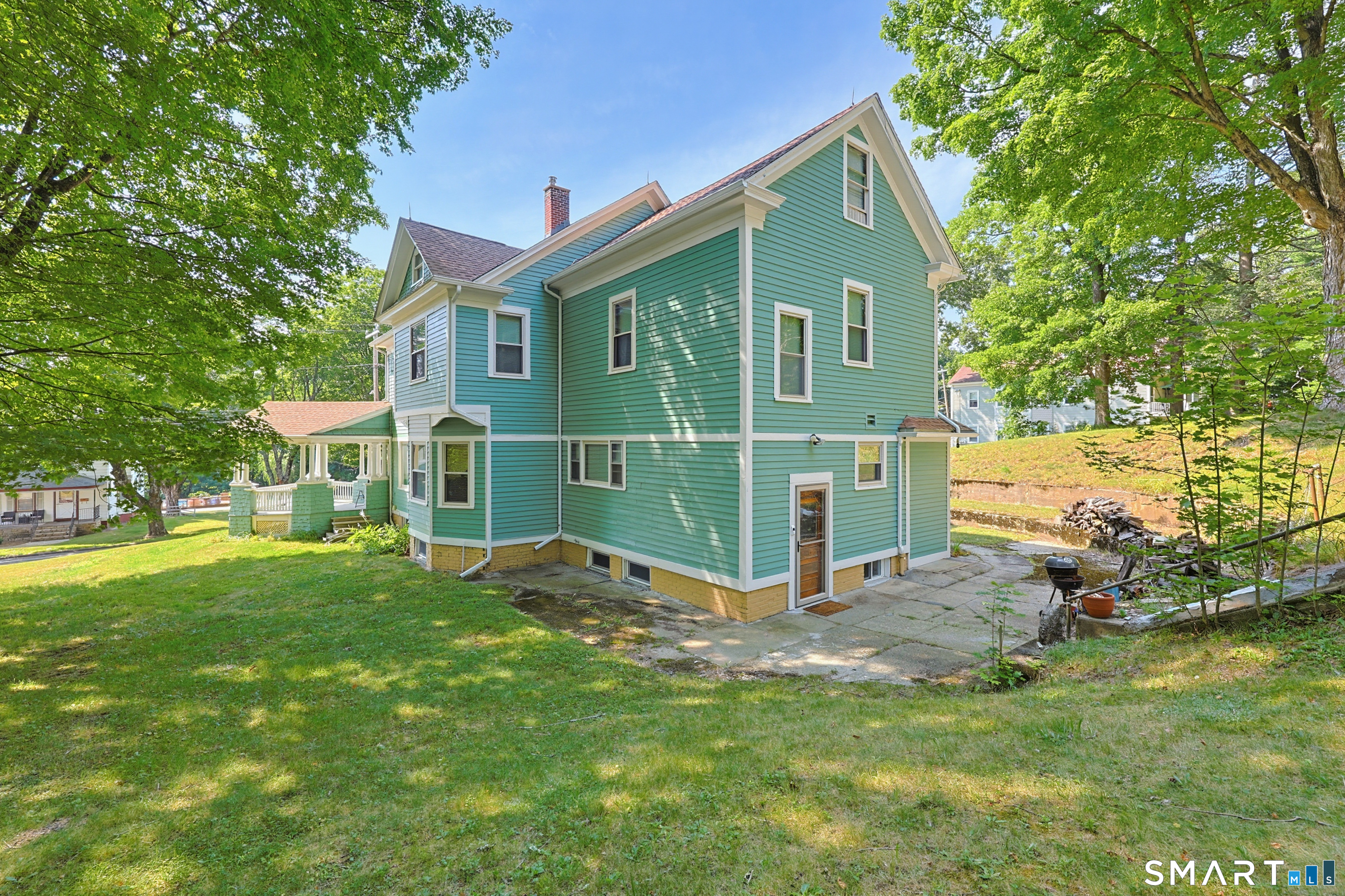 89 Mechanics Street Putnam CT 06260