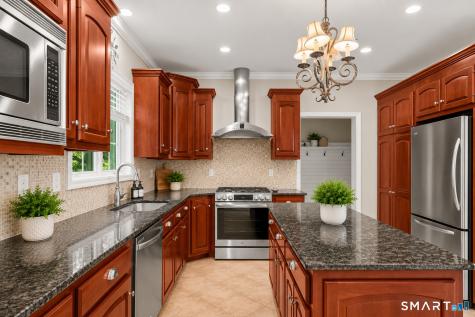 1 Angelas Way Burlington CT 06013