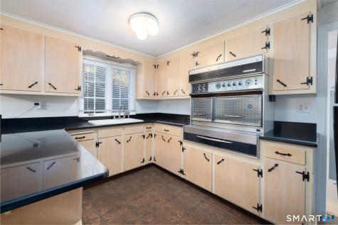 35 Oak Hill Drive Bristol CT 06010