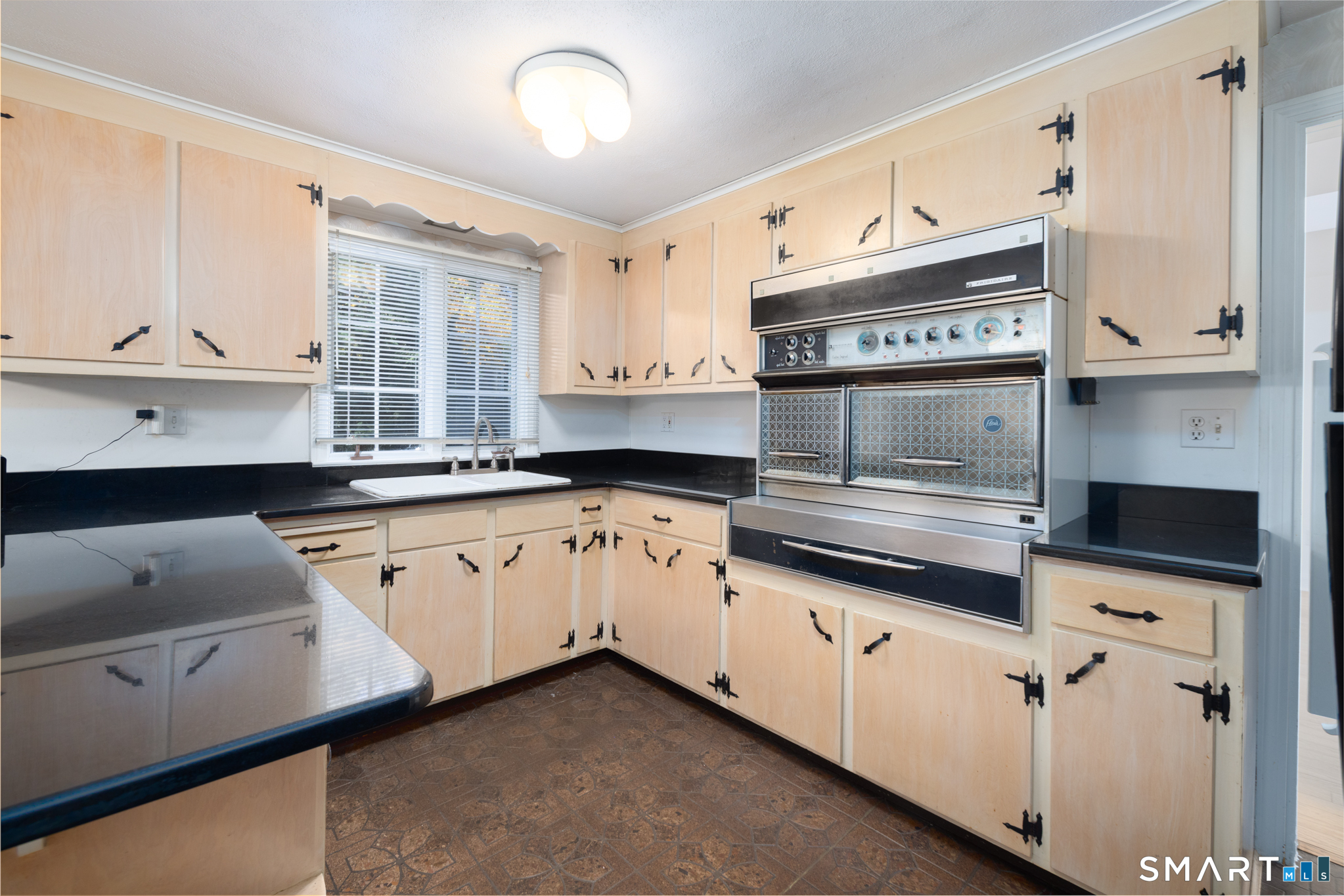 35 Oak Hill Drive Bristol CT 06010