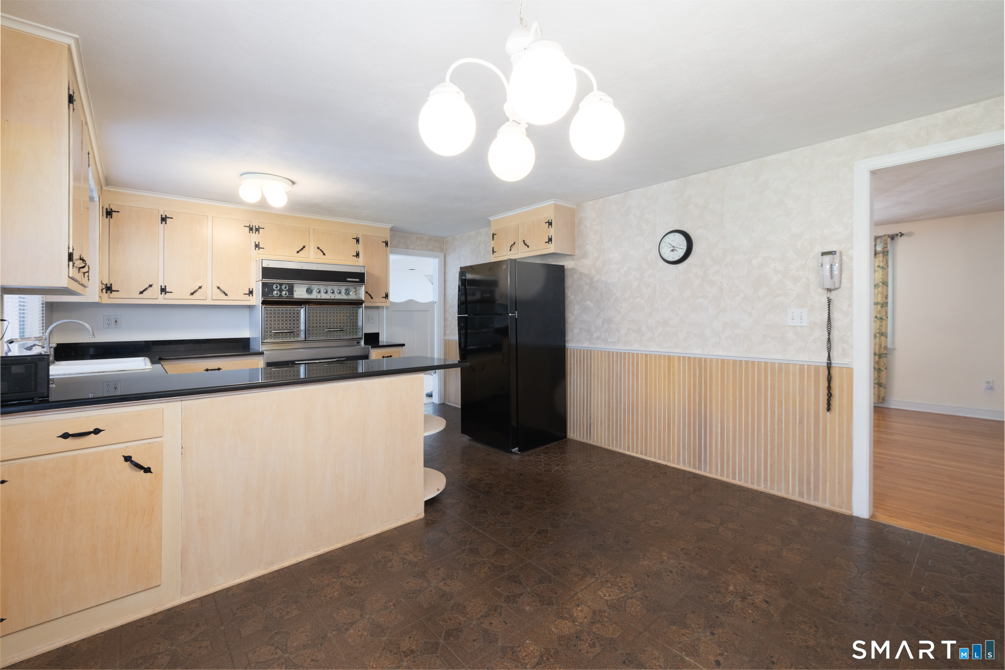 35 Oak Hill Drive Bristol CT 06010