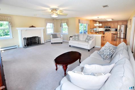 87 Gilbert Lane South Windsor CT 06074