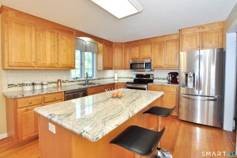 87 Gilbert Lane South Windsor CT 06074