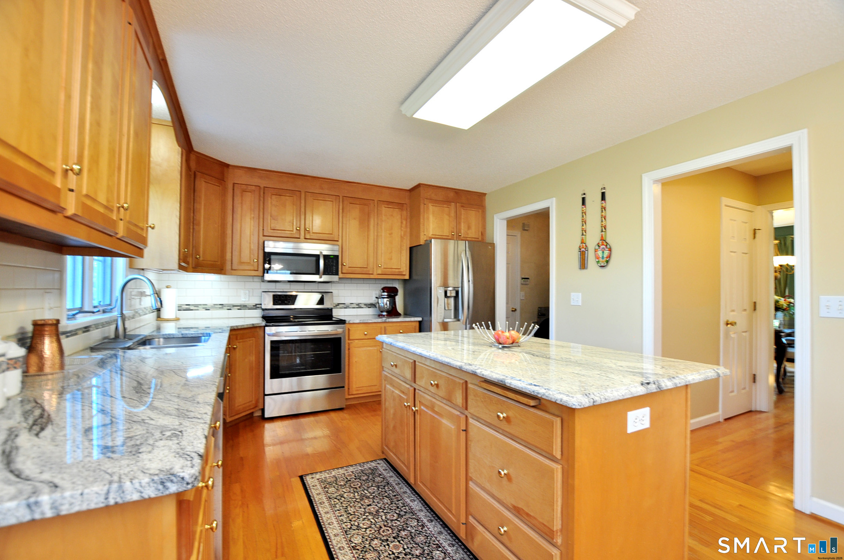 87 Gilbert Lane South Windsor CT 06074