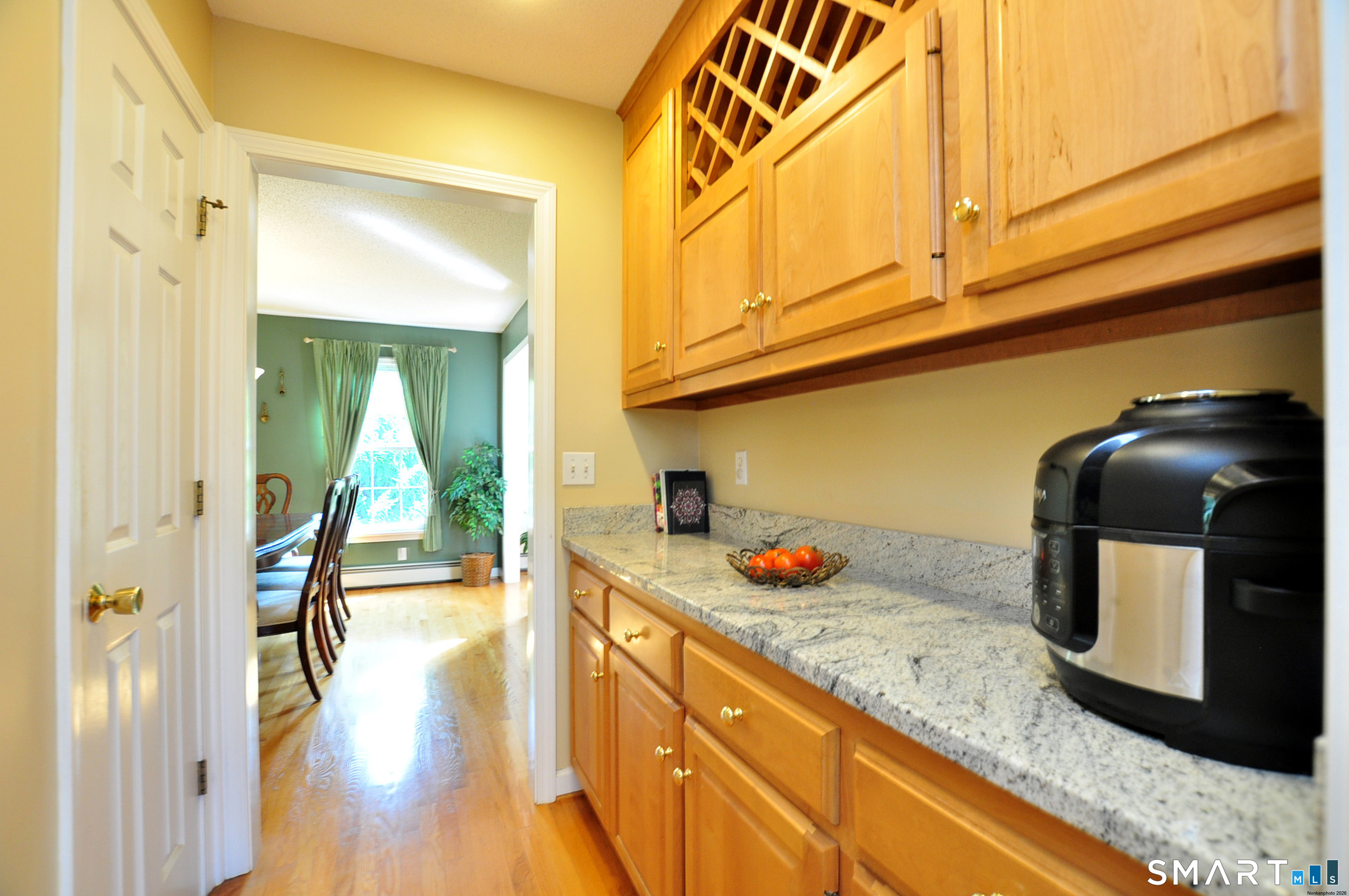87 Gilbert Lane South Windsor CT 06074