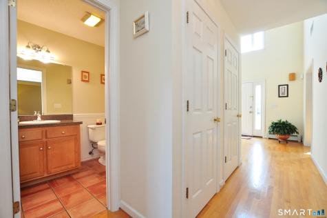 87 Gilbert Lane South Windsor CT 06074