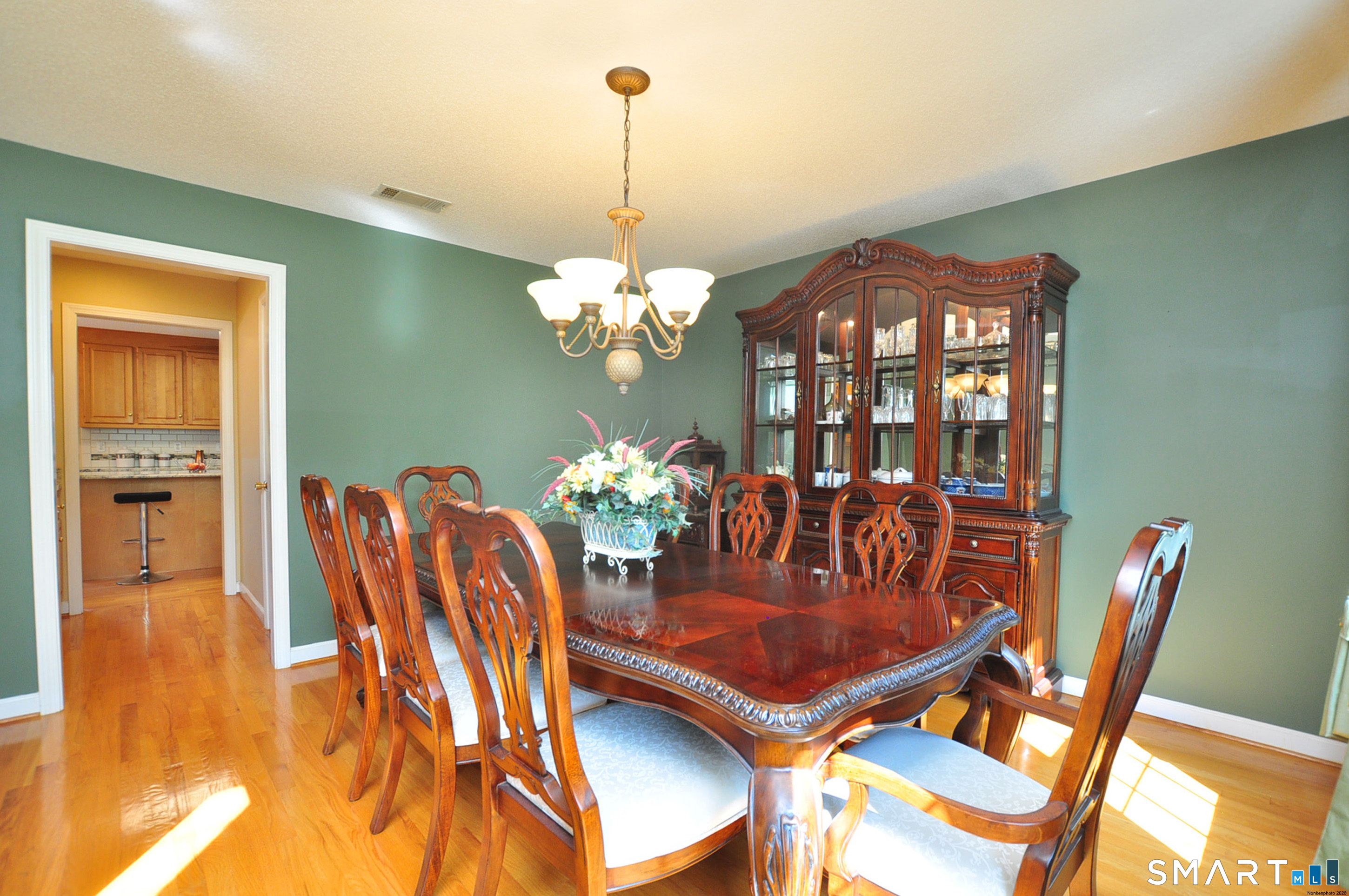 87 Gilbert Lane South Windsor CT 06074