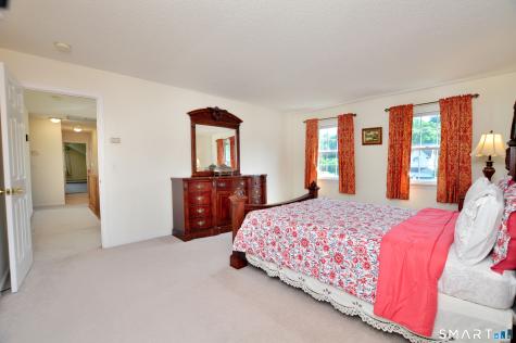 87 Gilbert Lane South Windsor CT 06074
