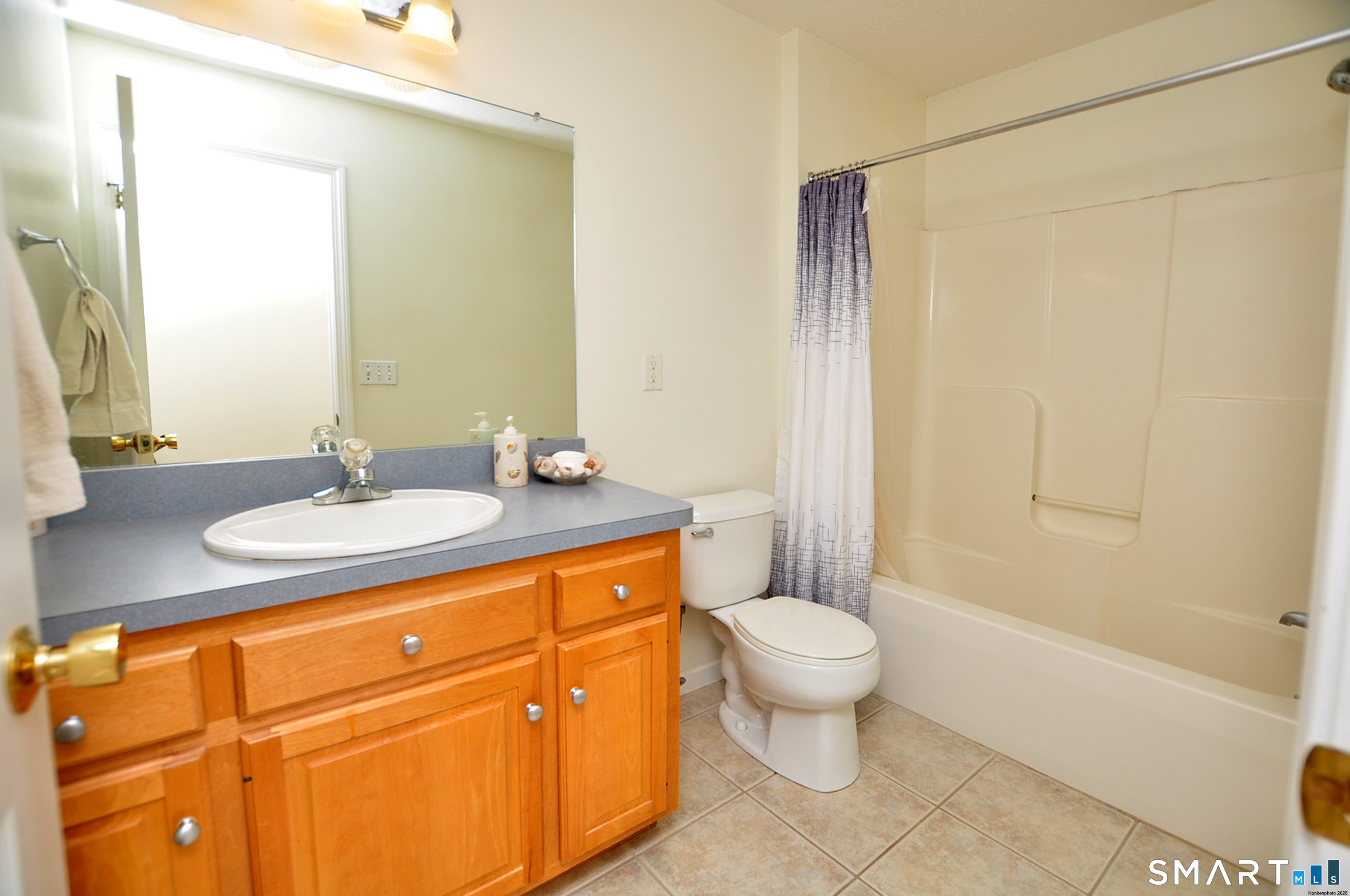 87 Gilbert Lane South Windsor CT 06074