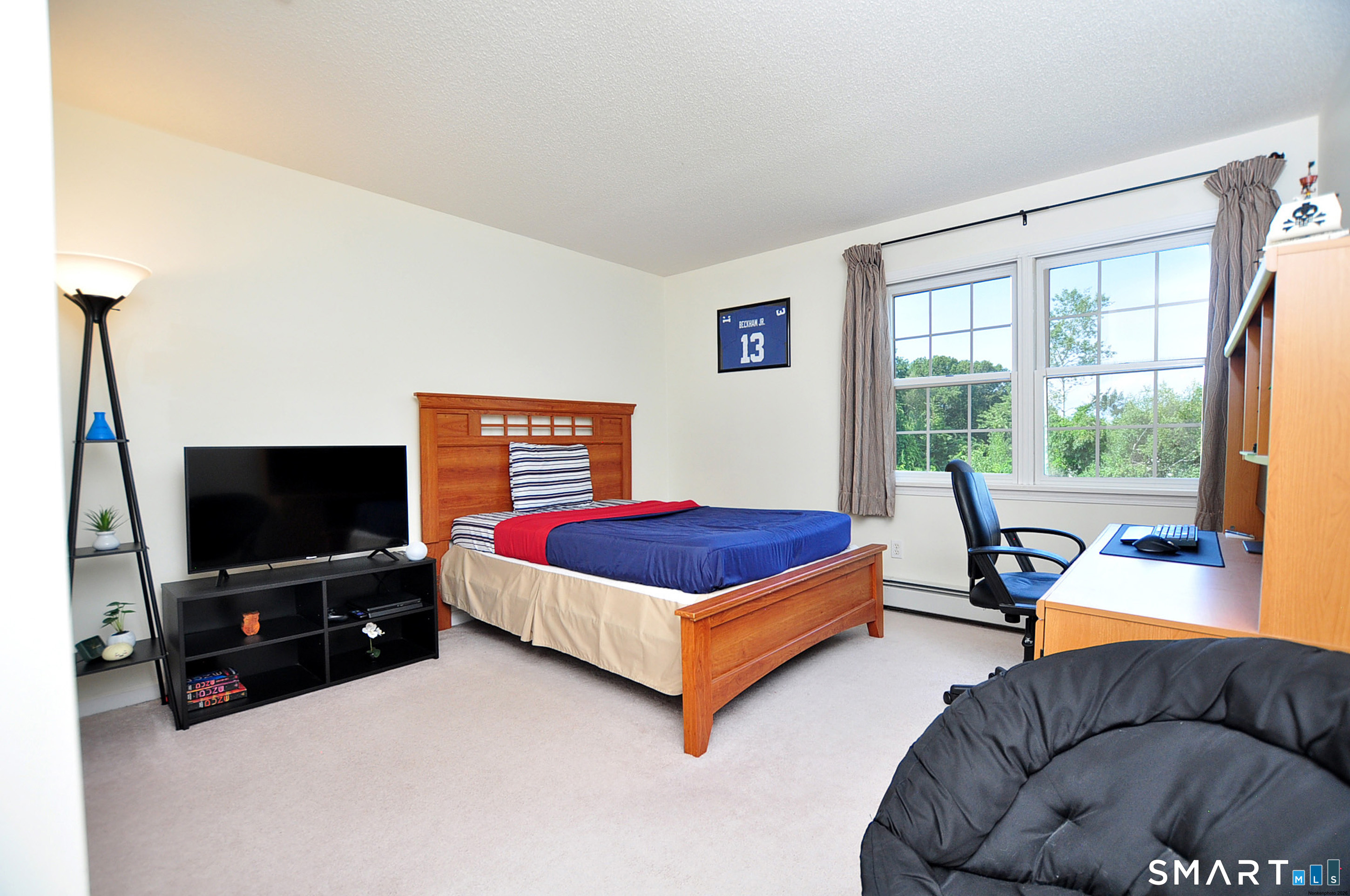 87 Gilbert Lane South Windsor CT 06074