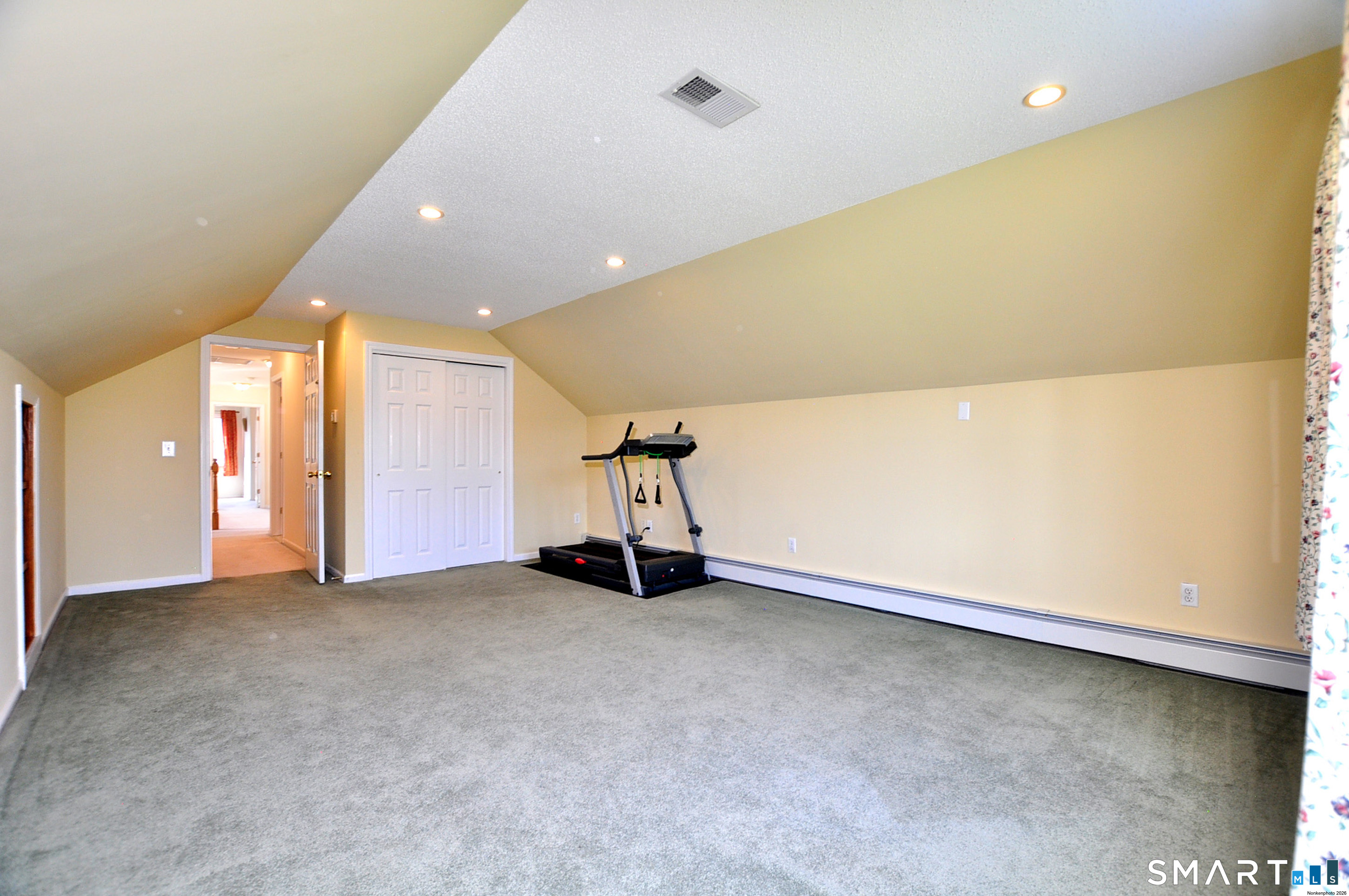 87 Gilbert Lane South Windsor CT 06074