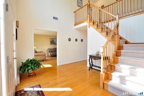 87 Gilbert Lane South Windsor CT 06074