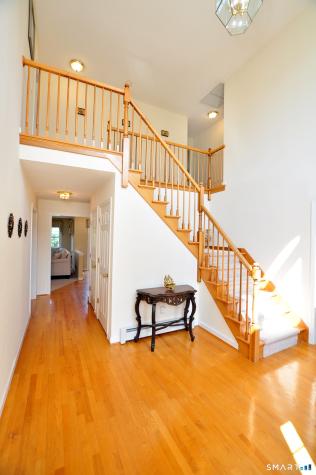 87 Gilbert Lane South Windsor CT 06074