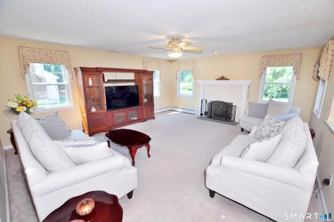 87 Gilbert Lane South Windsor CT 06074