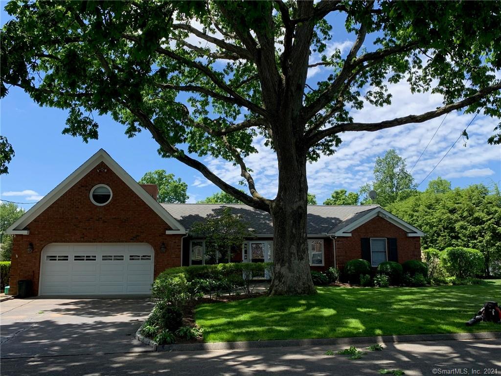195 Knollwood Drive Stratford CT 06614