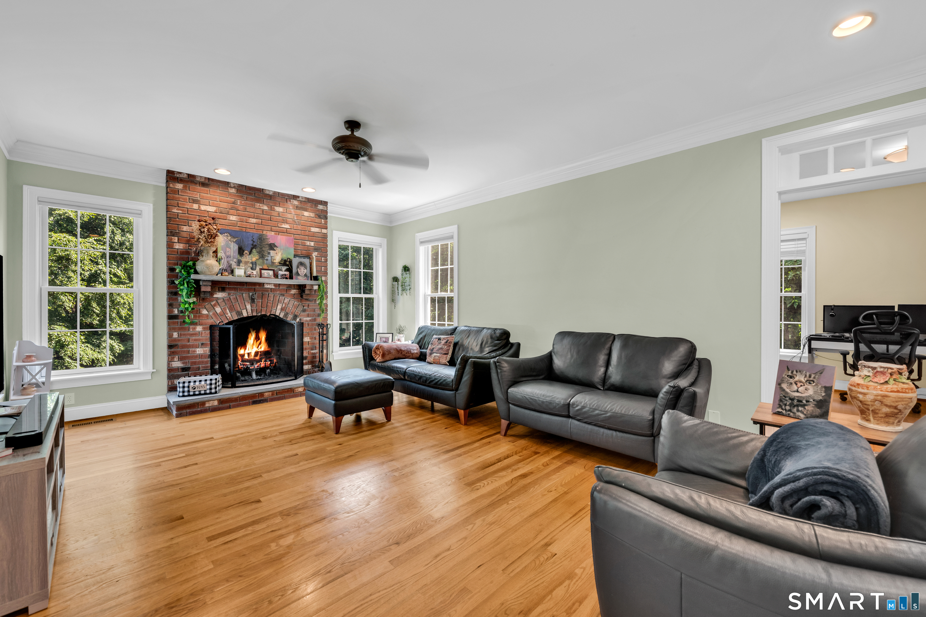 16 Highwood Crossing Burlington CT 06013