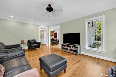16 Highwood Crossing Burlington CT 06013