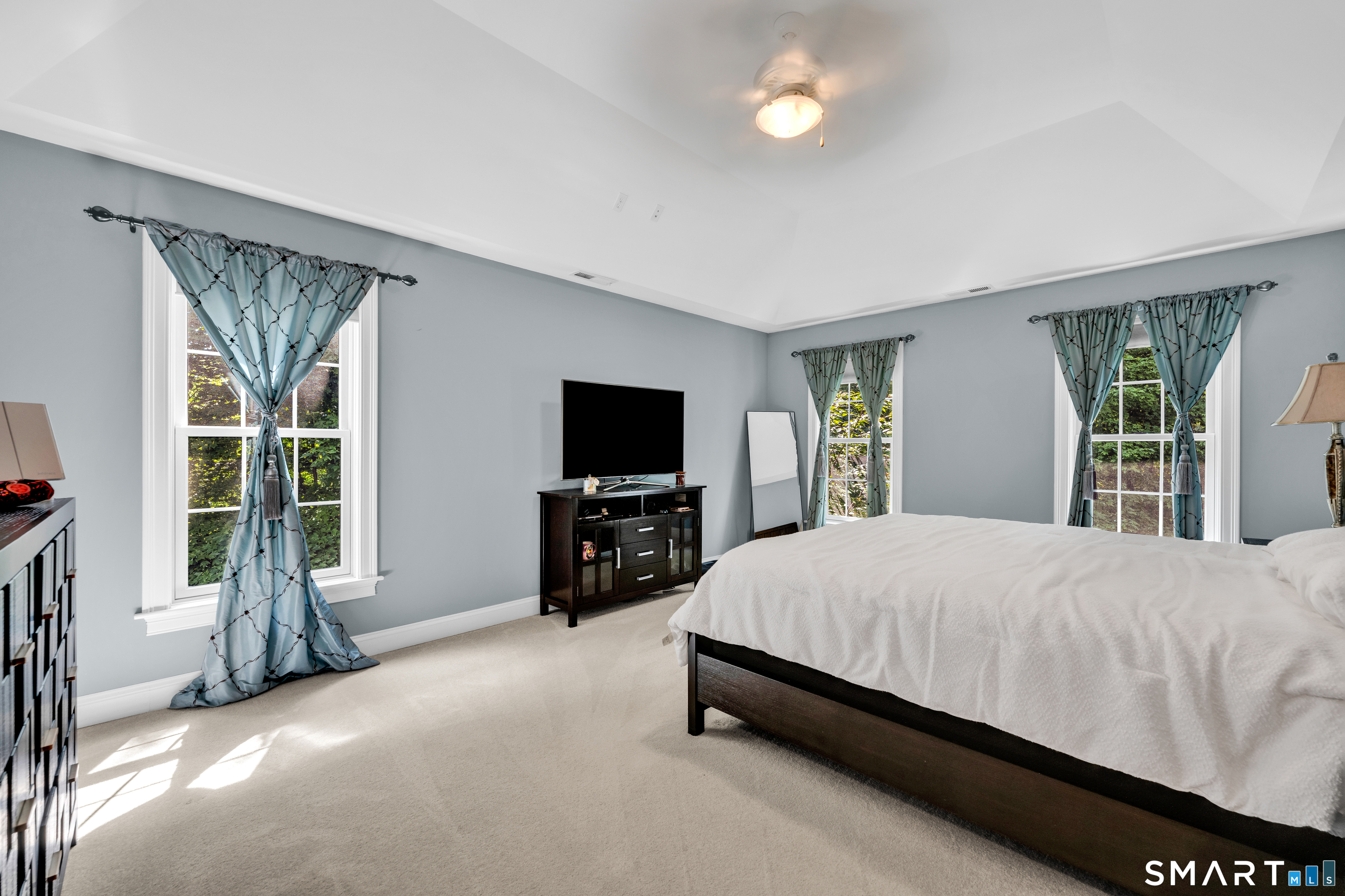 16 Highwood Crossing Burlington CT 06013