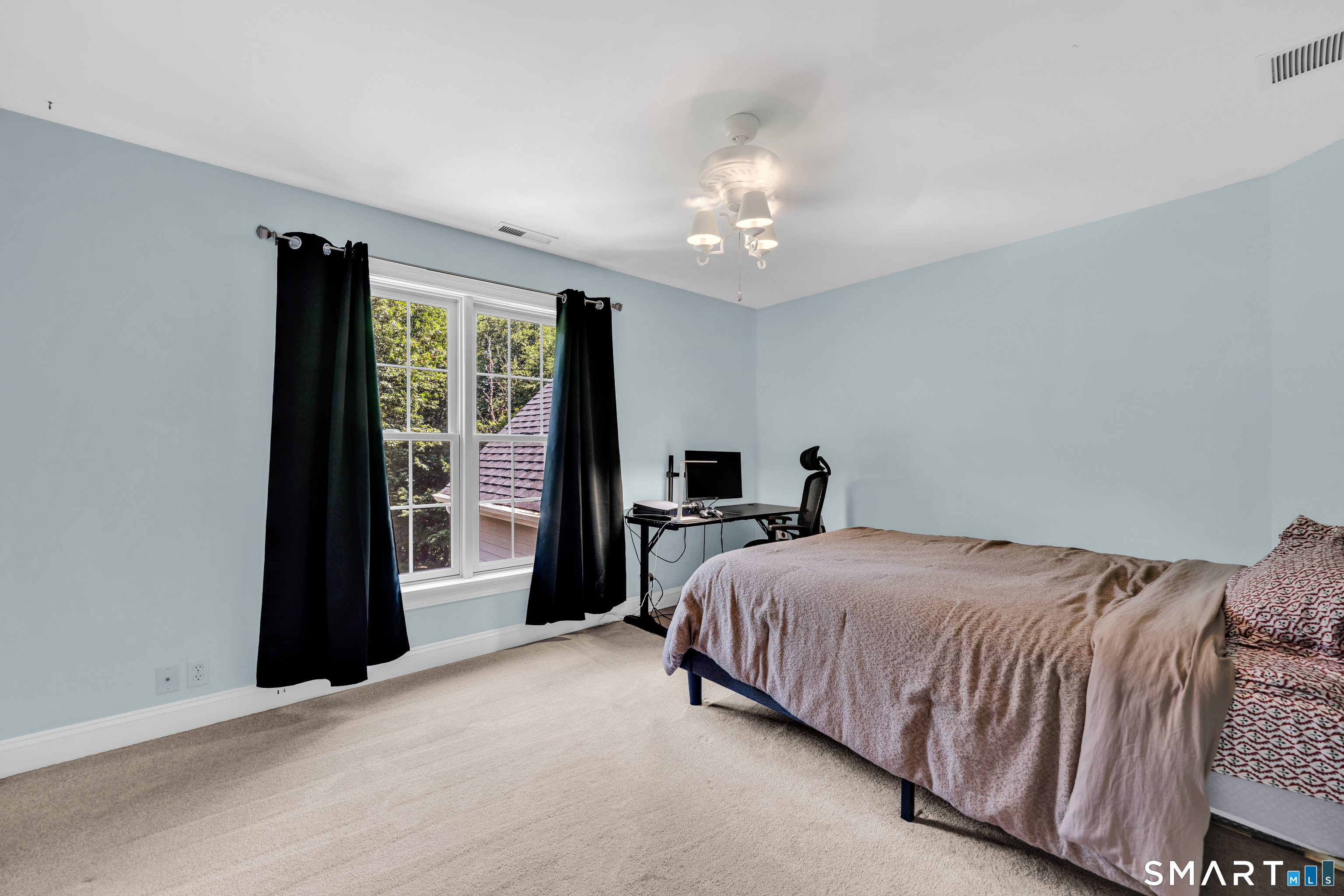 16 Highwood Crossing Burlington CT 06013