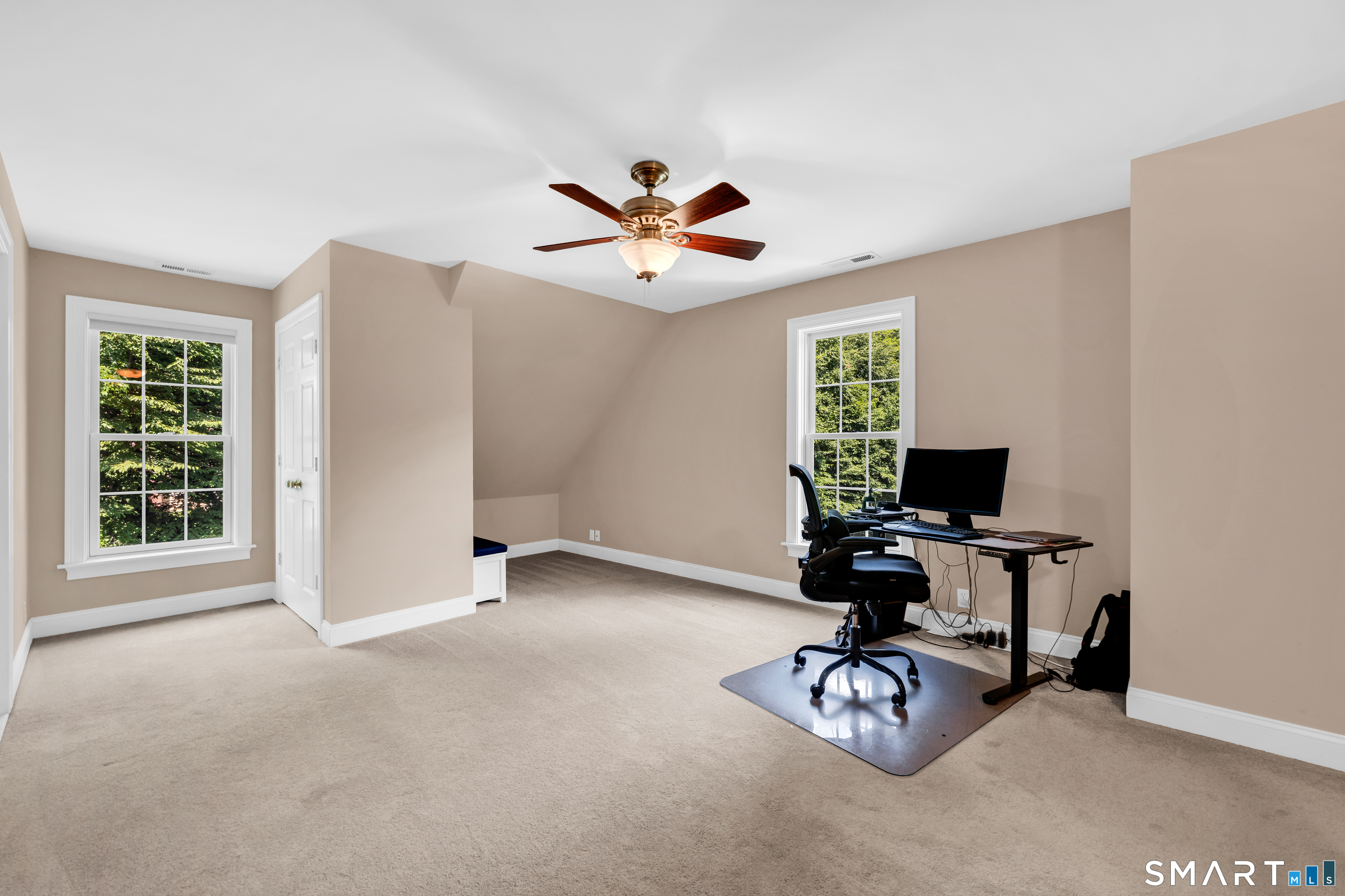 16 Highwood Crossing Burlington CT 06013