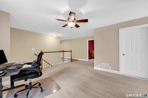 16 Highwood Crossing Burlington CT 06013