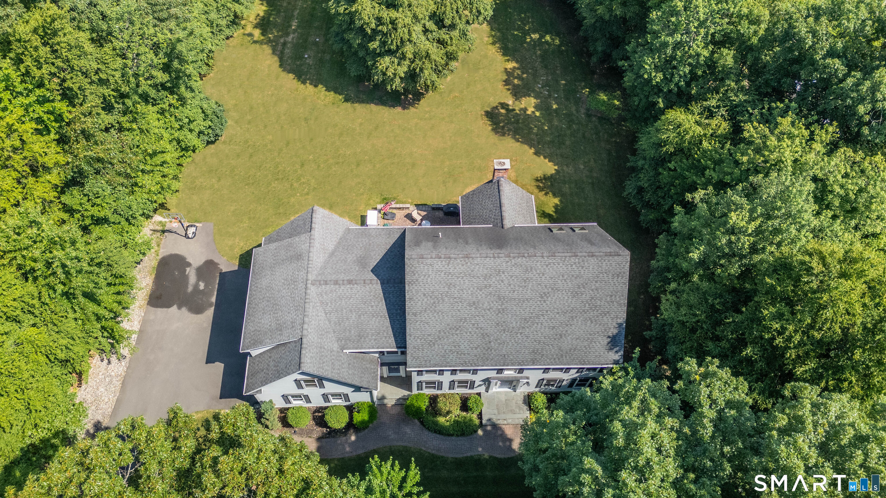 16 Highwood Crossing Burlington CT 06013