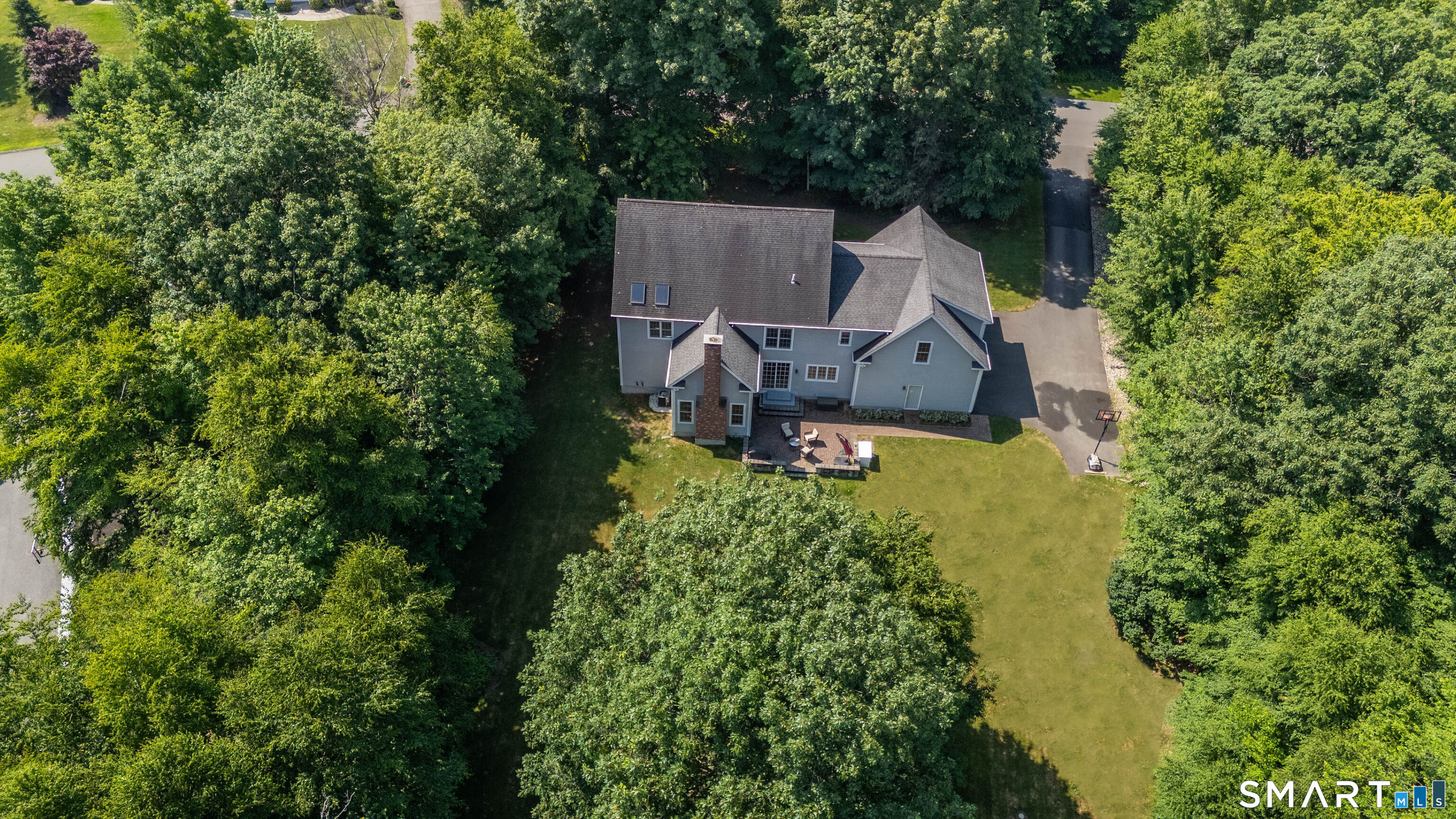 16 Highwood Crossing Burlington CT 06013