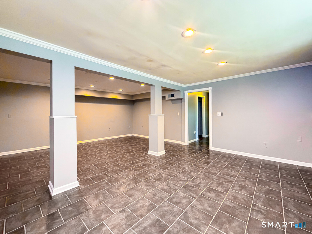 168 Lakeshore Drive New Hartford CT 06057